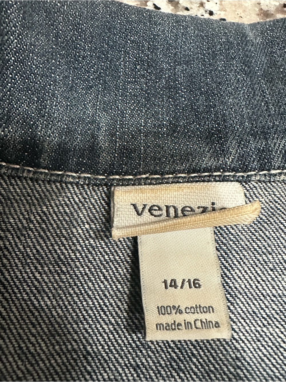 Venezia faded blue denim jacket with contrast label - Picture 2 of 2